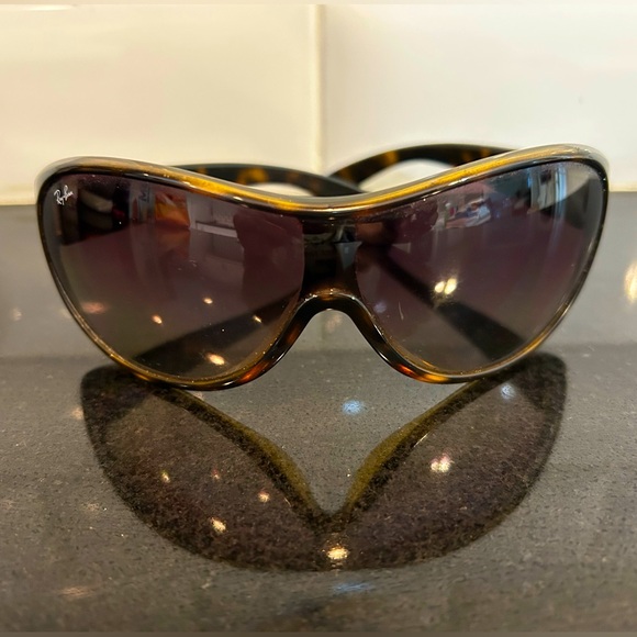 NWT🌷Ray-Ban Sunglasses